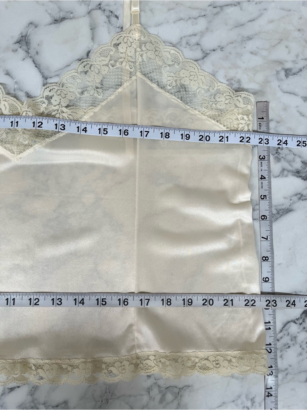 Vintage Bari ivory lace-trimmed nylon cami features an ILGWU union label size 44 - Picture 5 of 7